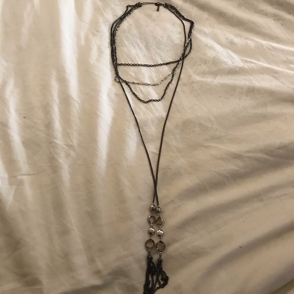 3/20$•🌸Necklace - Picture 3 of 5